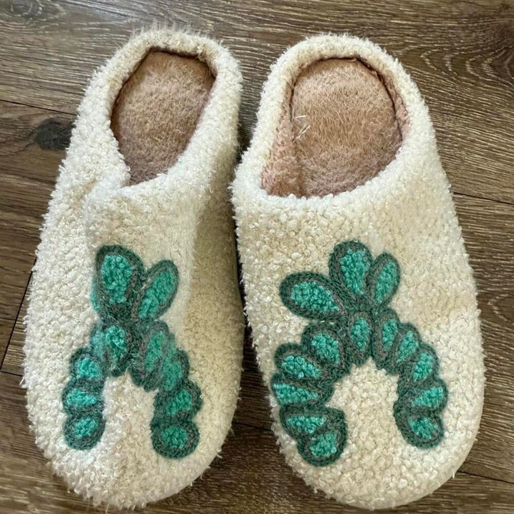 Unbranded Women's Cream and White Slippers